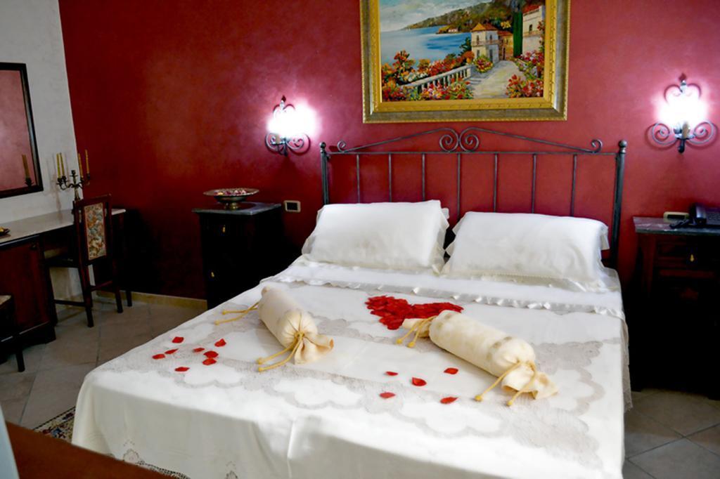 Hotel Gangi เปียซซา อาร์เมรีนา ภายนอก รูปภาพ