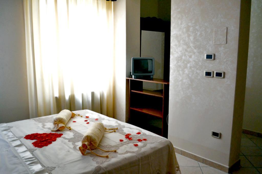 Hotel Gangi เปียซซา อาร์เมรีนา ภายนอก รูปภาพ