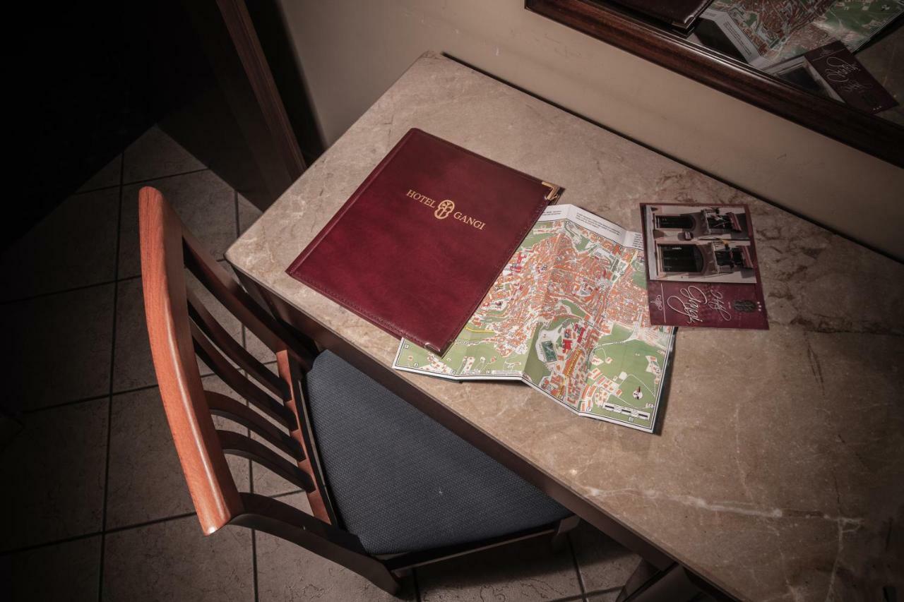 Hotel Gangi เปียซซา อาร์เมรีนา ภายนอก รูปภาพ