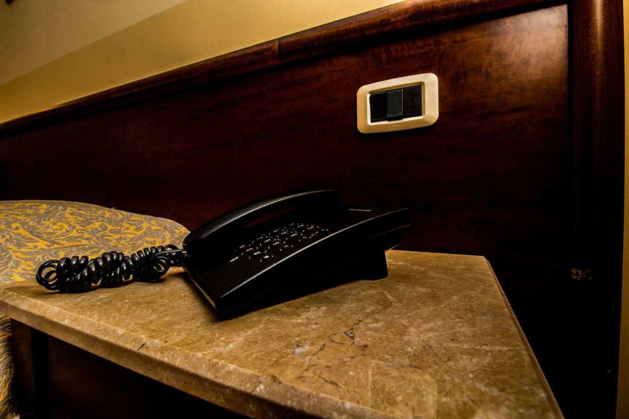 Hotel Gangi เปียซซา อาร์เมรีนา ภายนอก รูปภาพ